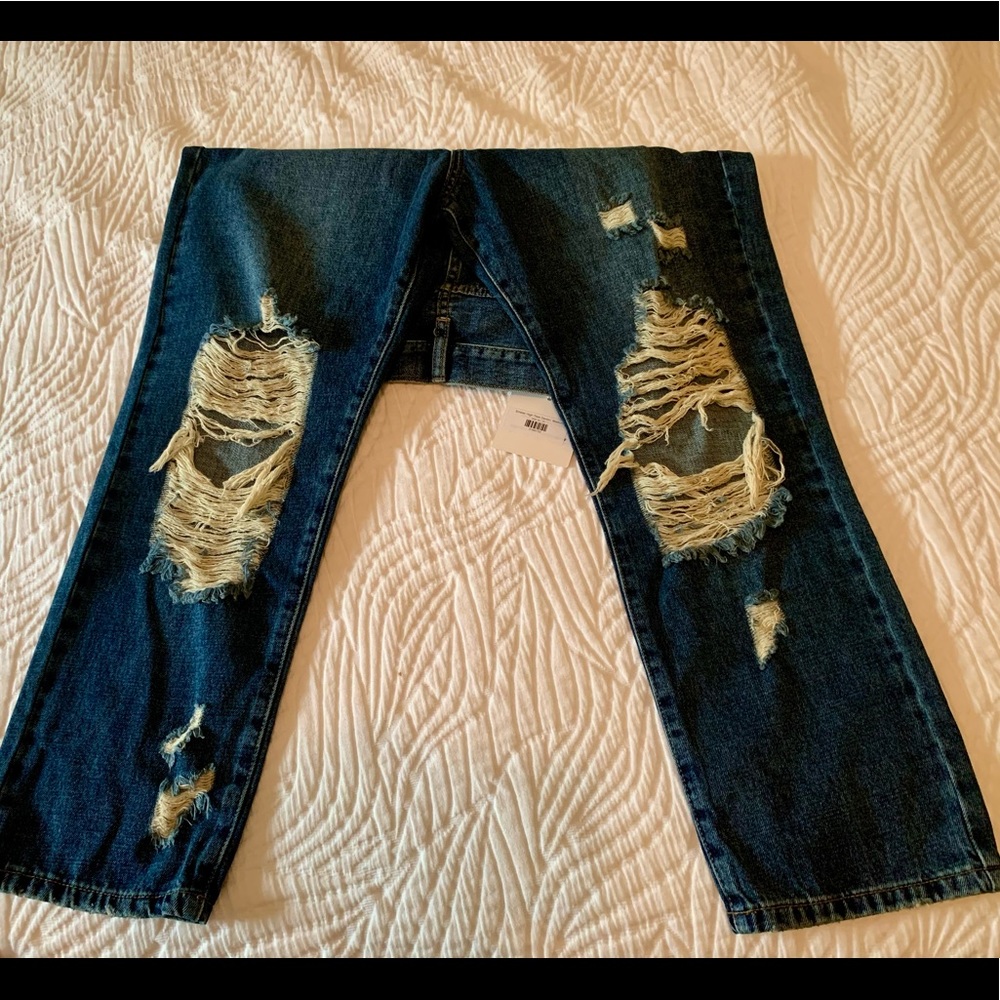 NWT boyfriend distressed high rise jeans